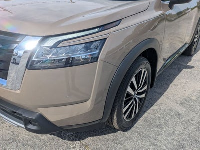 2023 Nissan Pathfinder Platinum 4WD