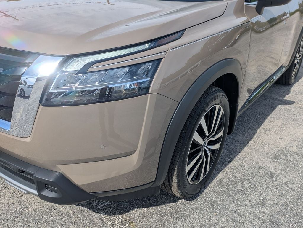 2023 Nissan Pathfinder Platinum 4WD