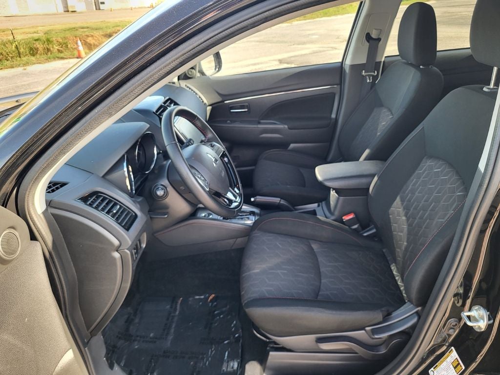 2025 Mitsubishi Outlander Sport Base