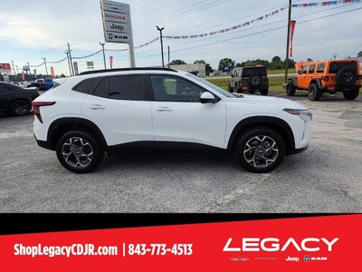 2024 Chevrolet Trax FWD LT