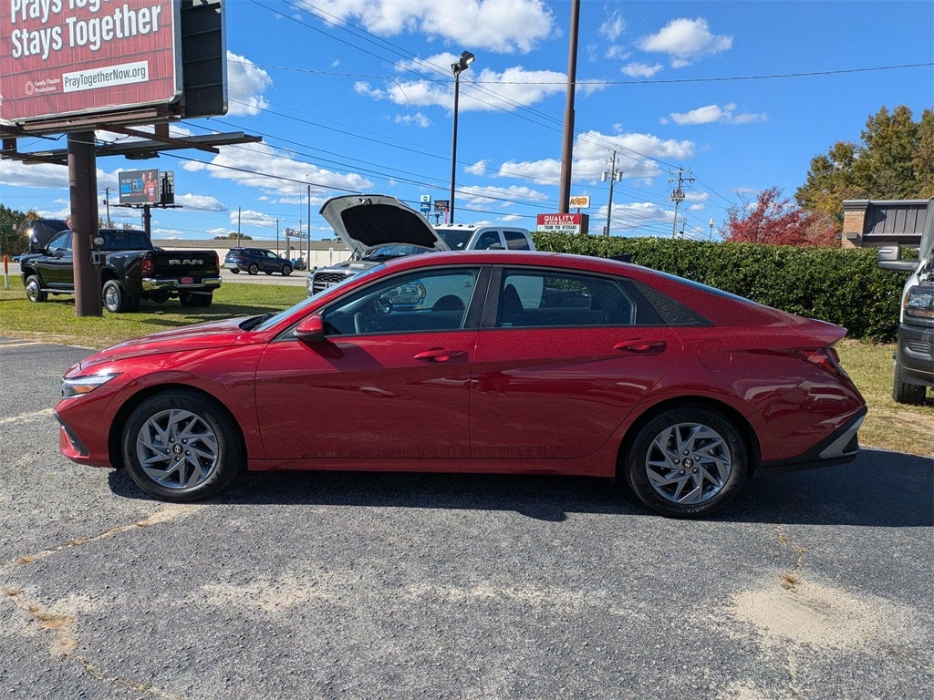 2024 Hyundai Elantra SEL