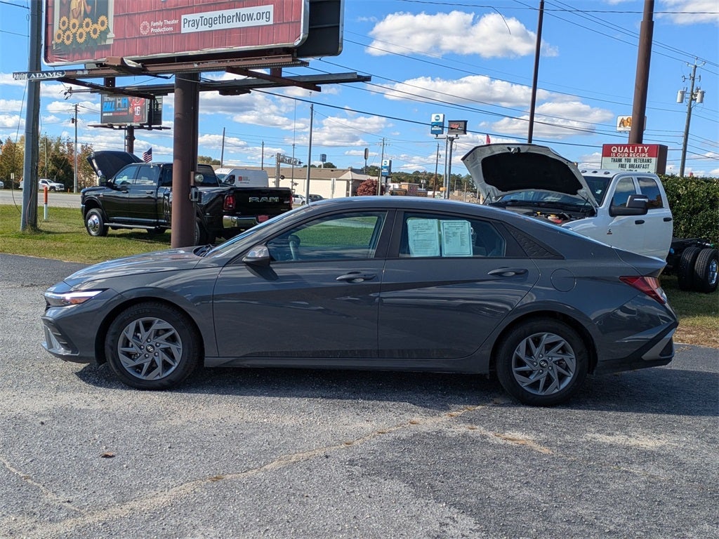 2024 Hyundai Elantra SEL