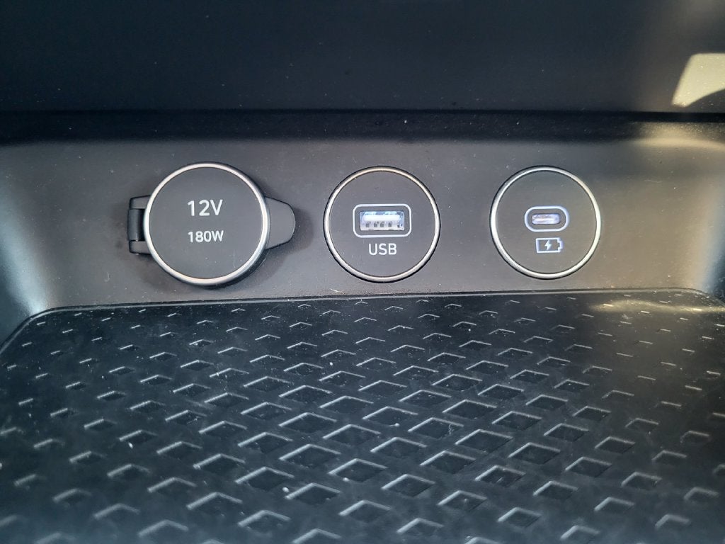 2025 Genesis G70 2.5T RWD