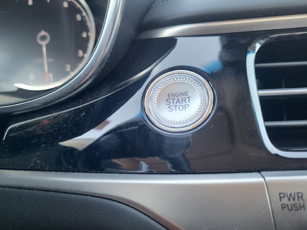 2025 Genesis G70 2.5T RWD