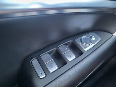2025 Genesis G70 2.5T RWD