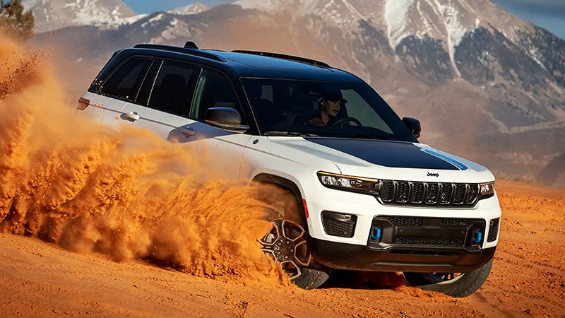 2024 Jeep Grand Cherokee in sand