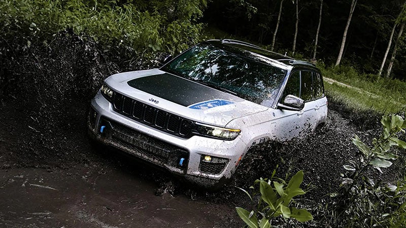 White 2024 Jeep Grand Cherokee