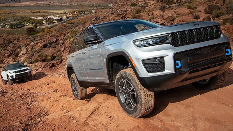 2024 Jeep Grand Cherokee offroad